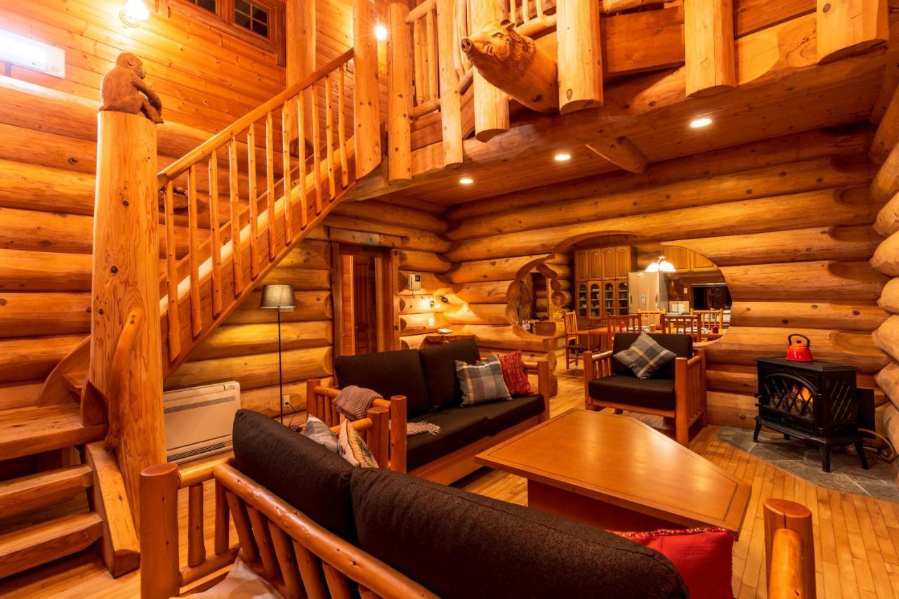 Sengokuhara Canadian Log Holiday home *
